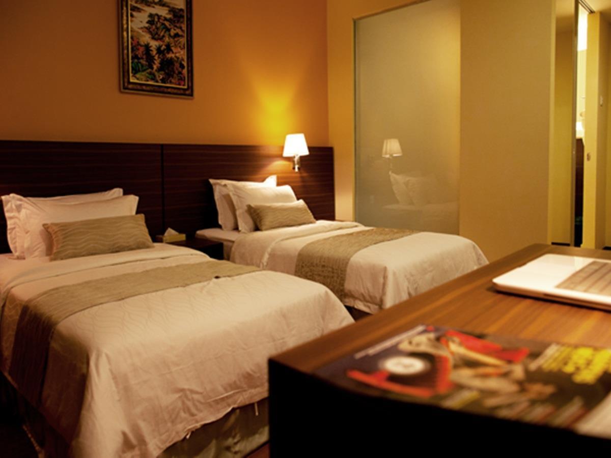 Pine Tree Hotel Batu Pahat Εξωτερικό φωτογραφία