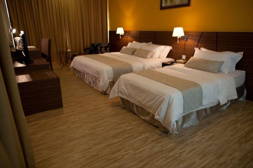 Pine Tree Hotel Batu Pahat Εξωτερικό φωτογραφία