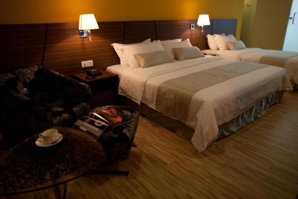Pine Tree Hotel Batu Pahat Δωμάτιο φωτογραφία